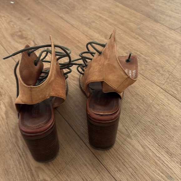 Free People/Jeffrey Campbell Minimal Lace up Heels - Picture 7 of 11